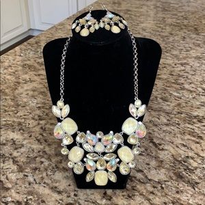 Statement necklace with earrings